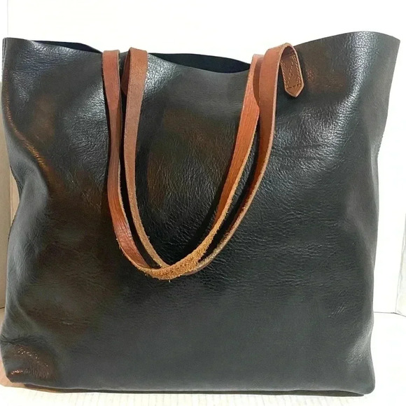 Madewell Handbags - Madewell black leather tote handbag